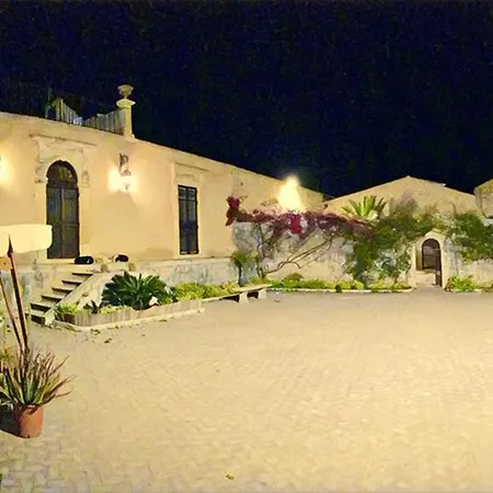 Charming In With Private Pool Pozzallo