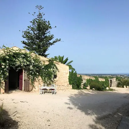Charming In With Private Pool Villa Pozzallo